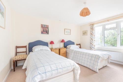 Clovelly Cottage - image 3