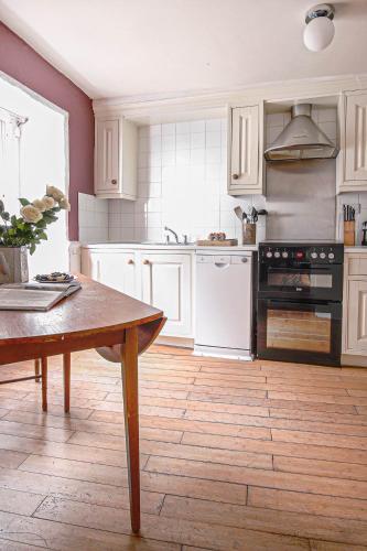 設施, Eventide Kingsand sea views from every window in 卡桑德