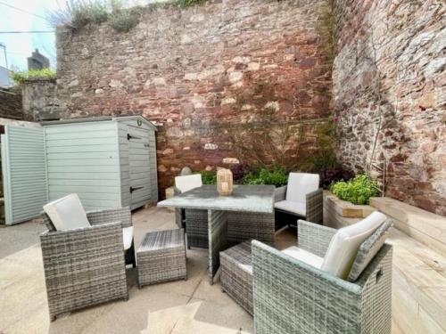 設施, The Courtyard Kingsand small walk to the beach in 卡桑德