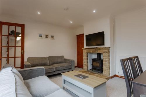 Newly Refurbished 3BR House near Coastal Retreat gîte à louer Gameshope Loch