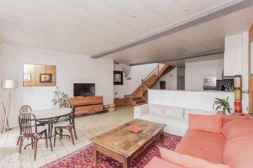 客房, Appartement de caractère au cœur du centre ville avec très belle terrasse (Appartement de caractere au cœur du centre ville avec tres belle terrasse) in 薩利耶德貝阿爾恩鎮中心