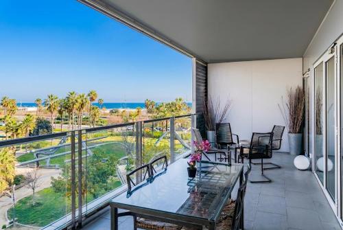 Rent Top Apartments Beach-Diagonal Mar, Barcelona