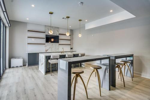 Serenity Estates 5BR Modern Retreat in South Fulton