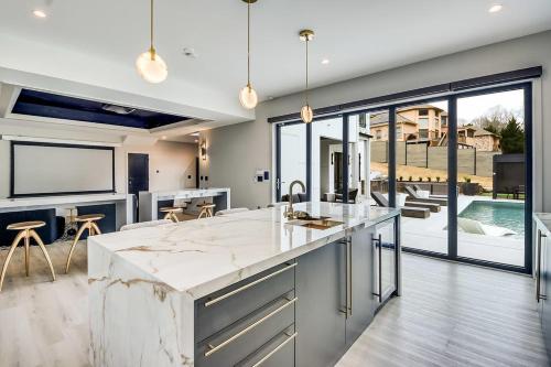Serenity Estates 5BR Modern Retreat in South Fulton
