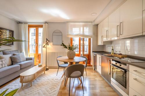 Cozy Apartment for Two in Alcalá Area - image 6