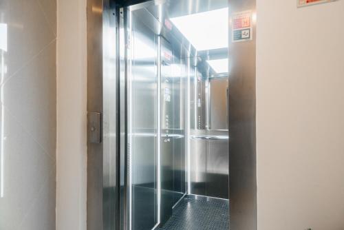 City Inn - image 14