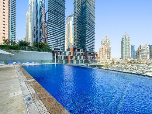 Marina Breeze 2BR Escape in Cayan - image 9