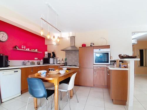 köök, Holiday Home Briasel by Interhome in La Bernerie-En-Retz