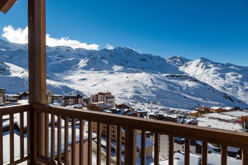 Erkély/terasz, Hotel Koh-I Nor in Szentmartin-de-Belleville