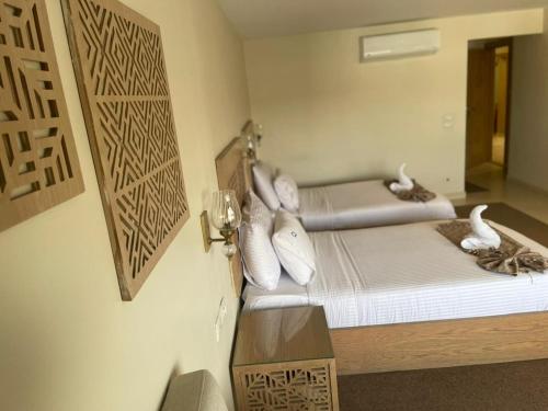 Twin room, city view