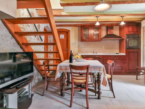 廚房, Holiday Home Podgori by Interhome in 巴里比