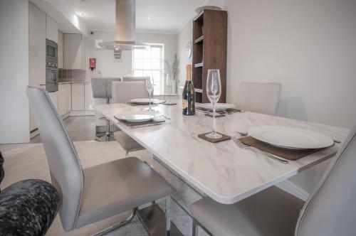 Upper Deck - 2 Bedroom Apartment - Saundersfoot - 사운더스풋