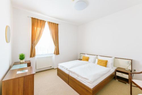 Eagle Hotel obrázok