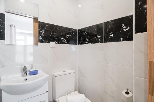 City Inn - image 7