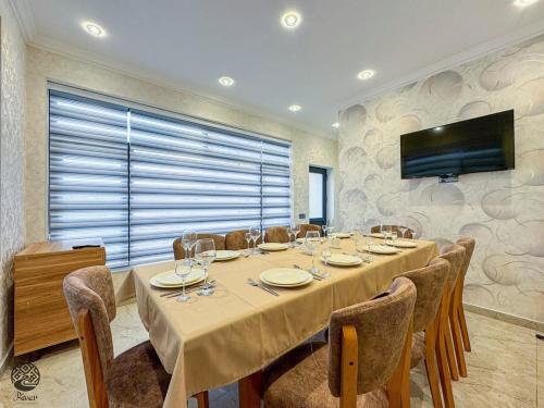 River Hotel Restaurant in Quba
