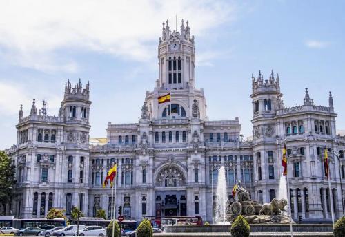 Apartamento exclusivo para 2 con vistas al Retiro - image 12