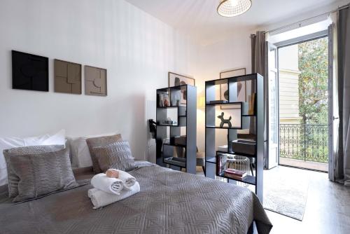 Milano - new, charming, AC, close Palais&Beach