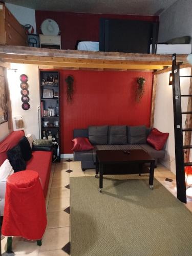 Studio sympa meublé et équipé Paris Nation.