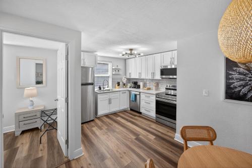 Kitchen, Confort 2BR Near Top Attractions in Egypt Lake - Leto