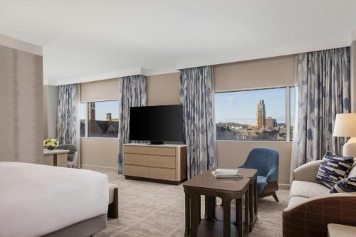 room detail thumbnail 1