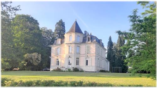 Lumineux Manoir en Charente-Limousine in Massignac