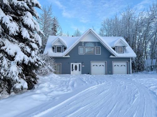 Viesnīcas āriene, The Arctic and Aurora Luxury Lakehouse in Chena (AK)