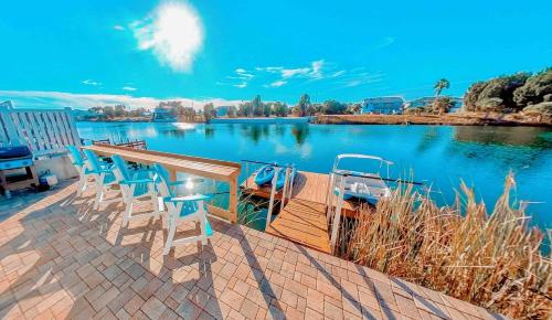 SaltwaterPool- GameRoom -Tropical Sunsets - Kayaks - Fishing in Hernando Beach, USA