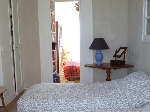 Appartement T3 75m² 2 terrasses avec accès direct aux calanques WIFI parking privatif - FR-1-100-147 - image 4