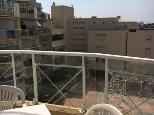 Appartement calme au cœur de Cavalaire climatisé avec terrasse parking et toutes commodités - FR-1-100-233 - image 5