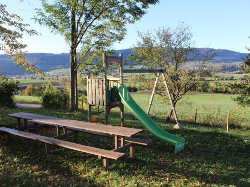 Zunanjost, Holiday Home Chalet - Le Champ des Perches- - Berlincourt by Interhome in Glovelier