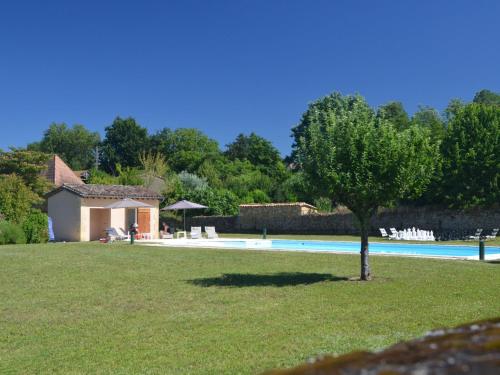 Holiday Home Altehrwürdiges Landhaus mit Pool in Aquitanien für 12 Personen by Interhome (Holiday Home Altehrwurdiges Landhaus mit Pool in Aquitanien fur 12 Personen by Interhome) in Saint-Agne