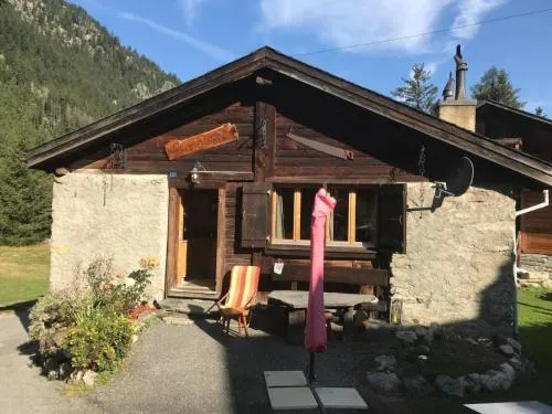 Holiday Home Chalet Le Grandzon - bis 8 Personen by Interhome in Champex, Schweiz