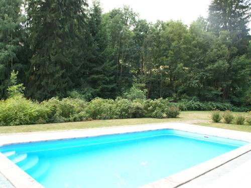Peldbaseins, Apartment in Bohemian with Shared Pool in Vidochov