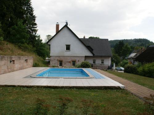 Dārzs, Apartment in Bohemian with Shared Pool in Vidochov
