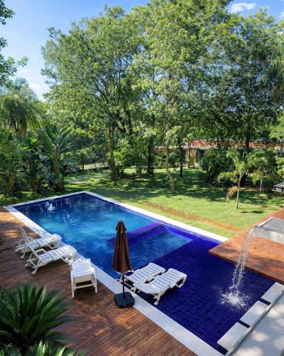 Casa en Sanber con piscina y jardín grande