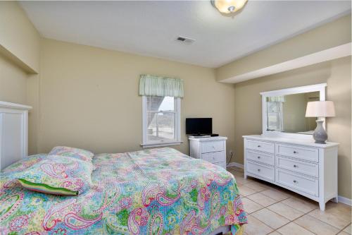 5458 - Pier 1 Retreat - image 5