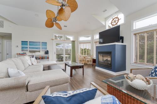 1323 - Sound Sunsets in โคโรลลา (NC)