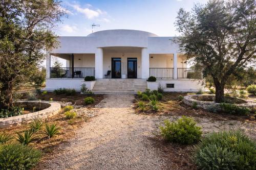 Exterior view, 19-85 Tenuta Salentina in Other