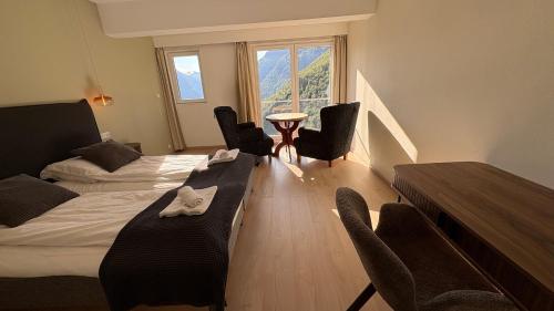 Superior Double or Twin Room with Mountain View