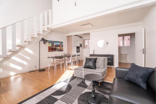 Loft 28 - Authentic Living in Riva Old Town