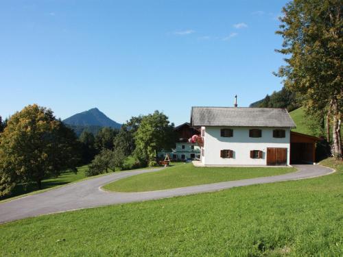  Cosy Holiday home in Salzburg with garden and mountain views, Pension in Krispl