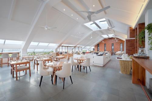 Restaurant, Jambuluwuk Oceano Seminyak Hotel near Potato Head Beach Club