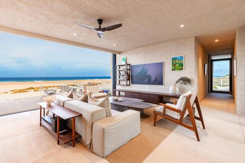 Beachfront Villa 10 Guests in La Ribera