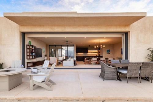 Beachfront Villa 10 Guests in La Ribera