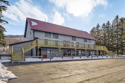 Ski-In/Ski-Out Studio at Greek Peak, Pets Welcome! in Virgil (NY)