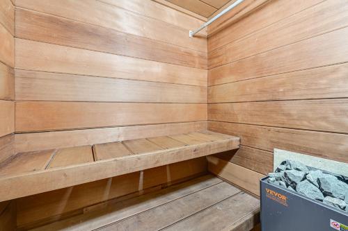 Ski-In/Ski-Out Studio at Greek Peak, Pets Welcome! in Virgil (NY)