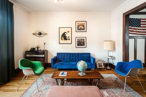 Luxe Mid-Century Styled Historic Townhouse #1 in Detroit, USA