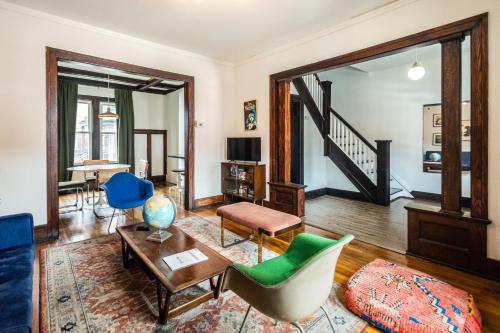 Luxe Mid-Century Styled Historic Townhouse #1 in Detroit, USA