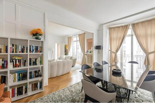 Eiffel Tower - Prestigious 2br - Terrace - Torre Eiffel
