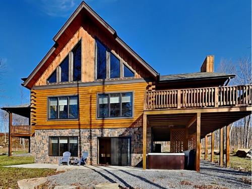 Golden Crest, McHenry